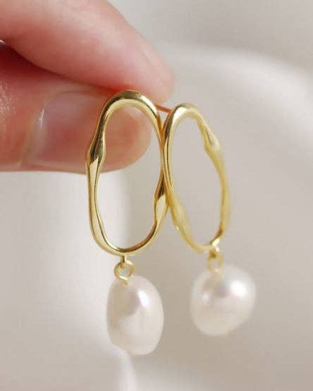 Oceania Oval Pearl Earrings 18k Gold