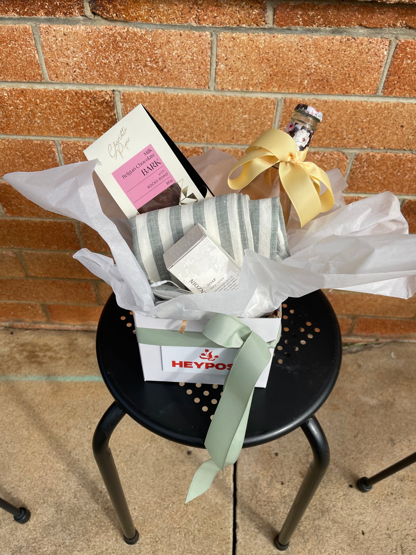Hamper 6
