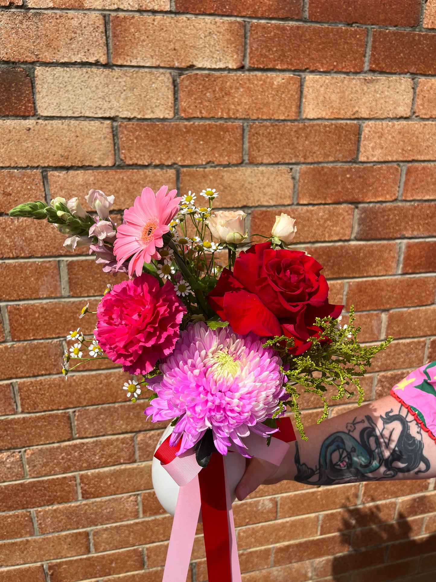 Signature Hey Posy Vase - Valentine's Edition