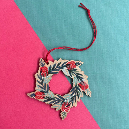 Bottlebrush Wreath - Wooden Christmas Ornament