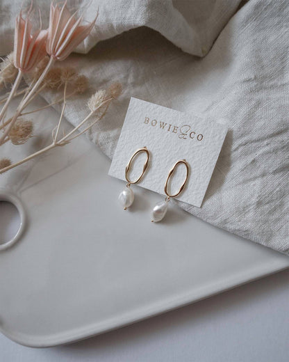 Oceania Oval Pearl Earrings 18k Gold