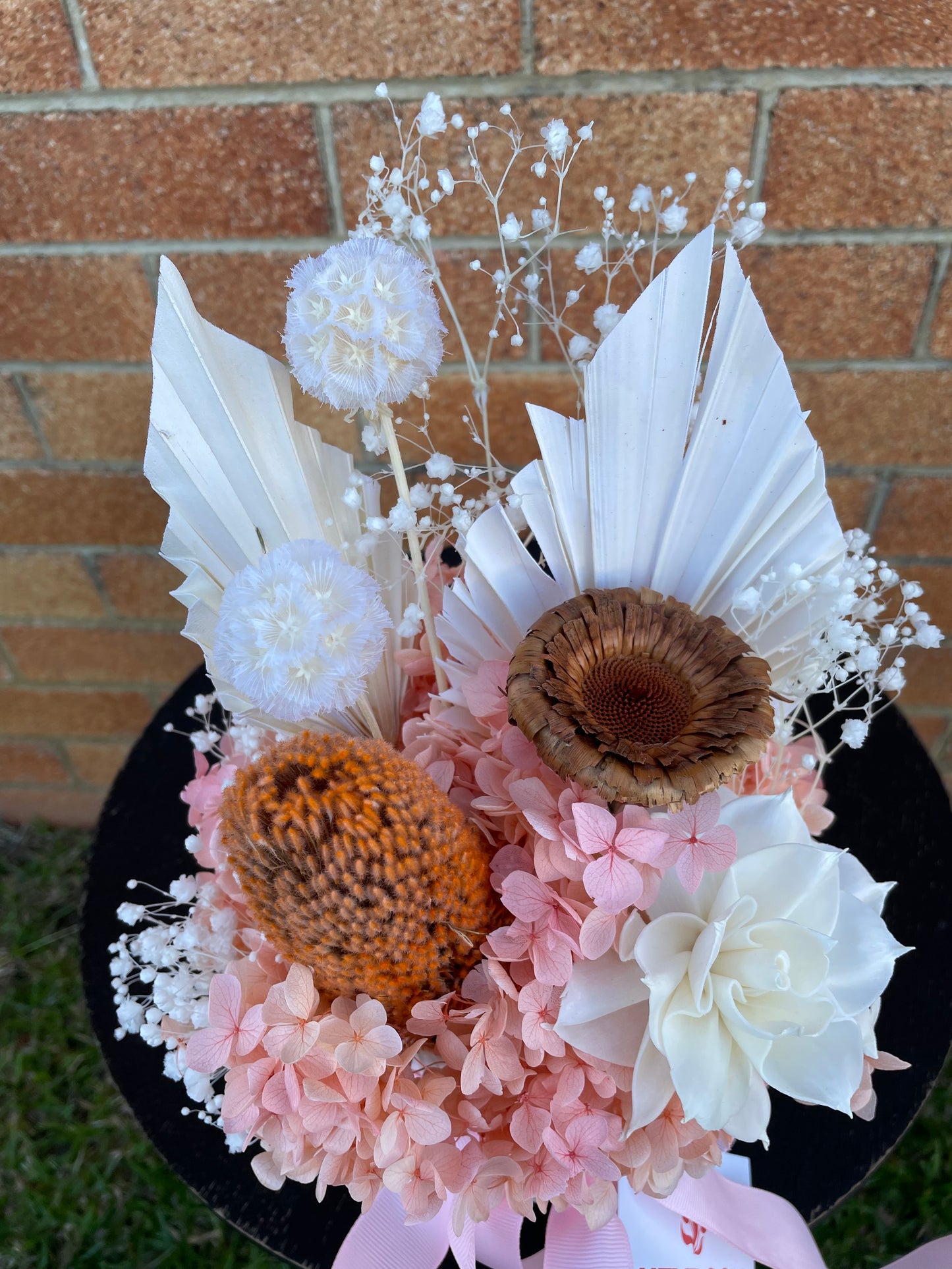‘Peaches’ Dried Arrangement