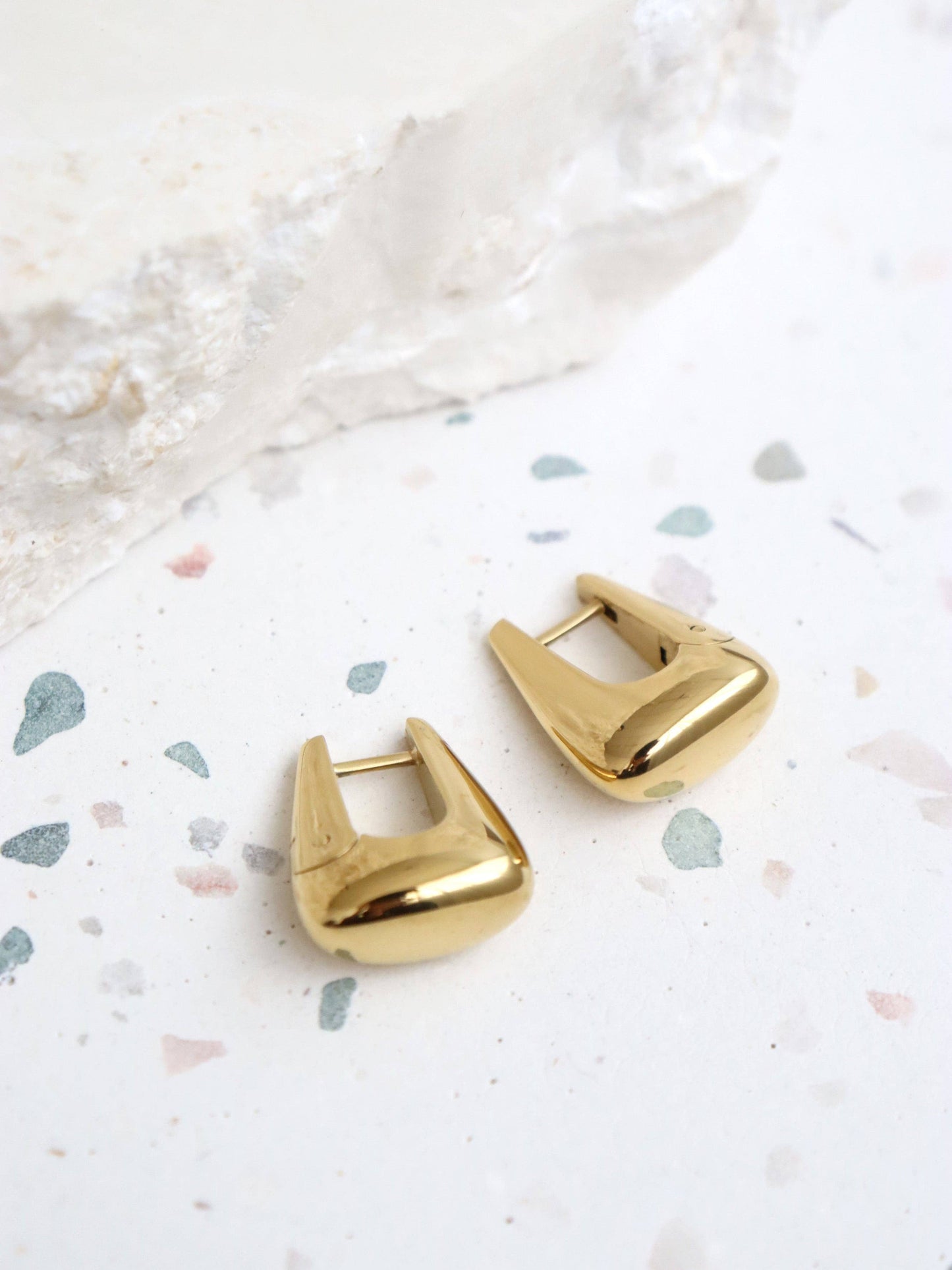 L&S Capri Everyday Hoop Earrings in Gold