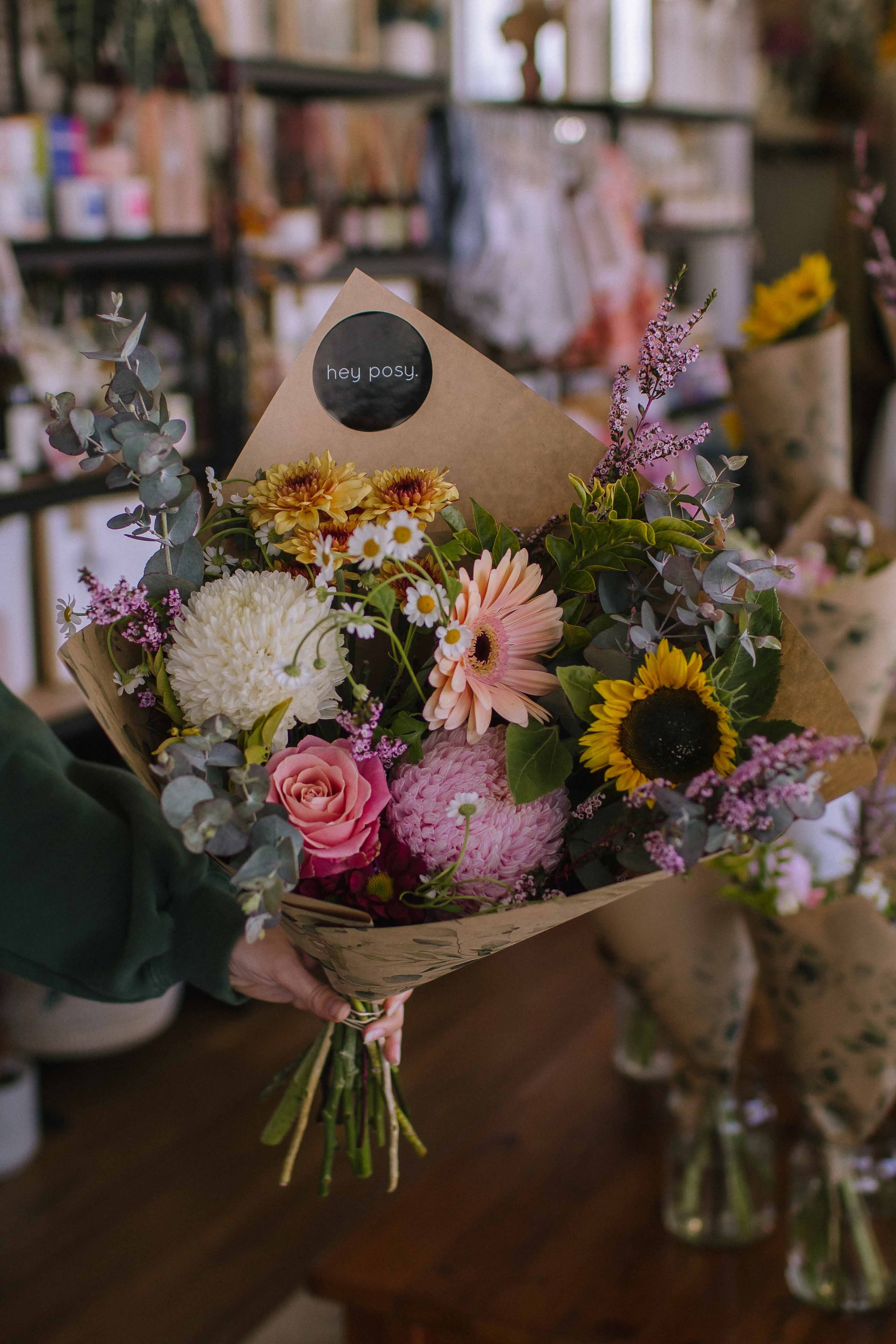 5+ Floristry Gifts Hey Posy