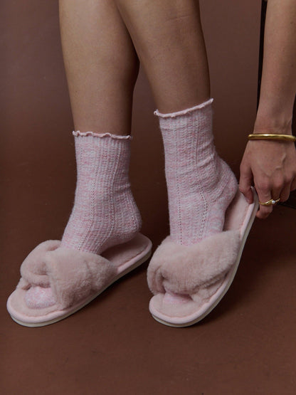 [1PK] Knotted Fluffy Slippers in Pink (2SM & 2ML pairs/pack)