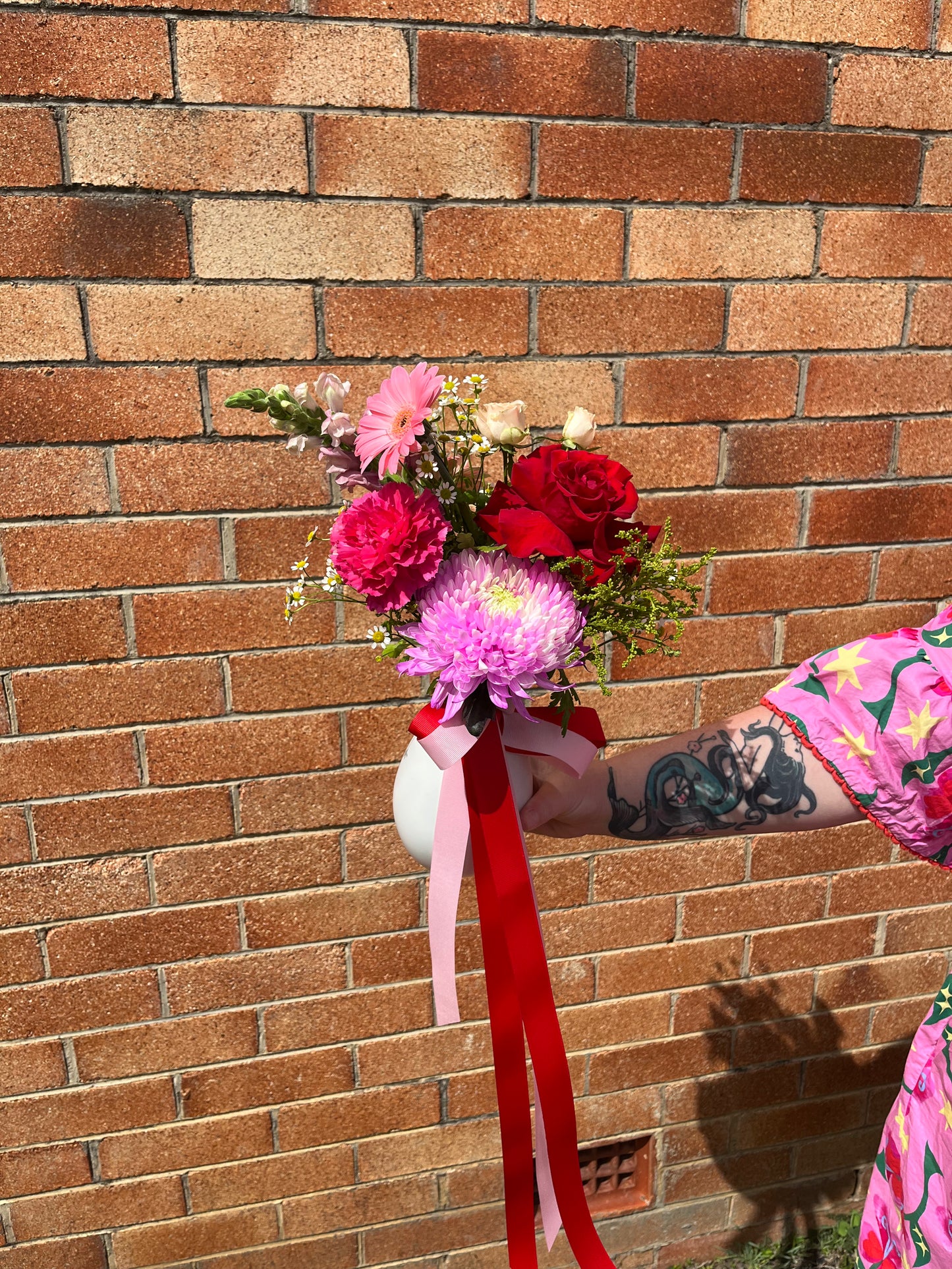 Signature Hey Posy Vase - Valentine's Edition
