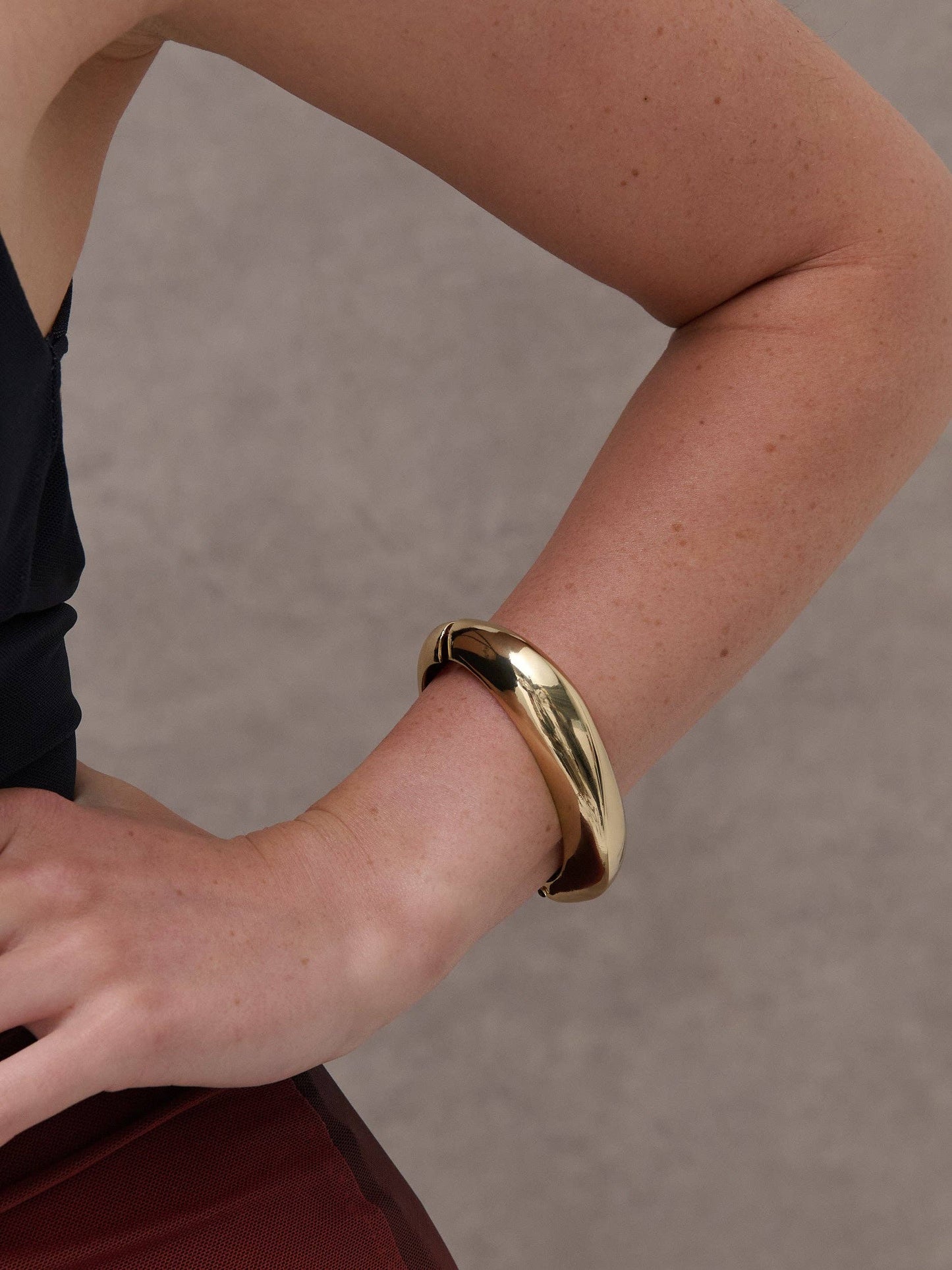 Metal Open Cuff Bangle in Gold