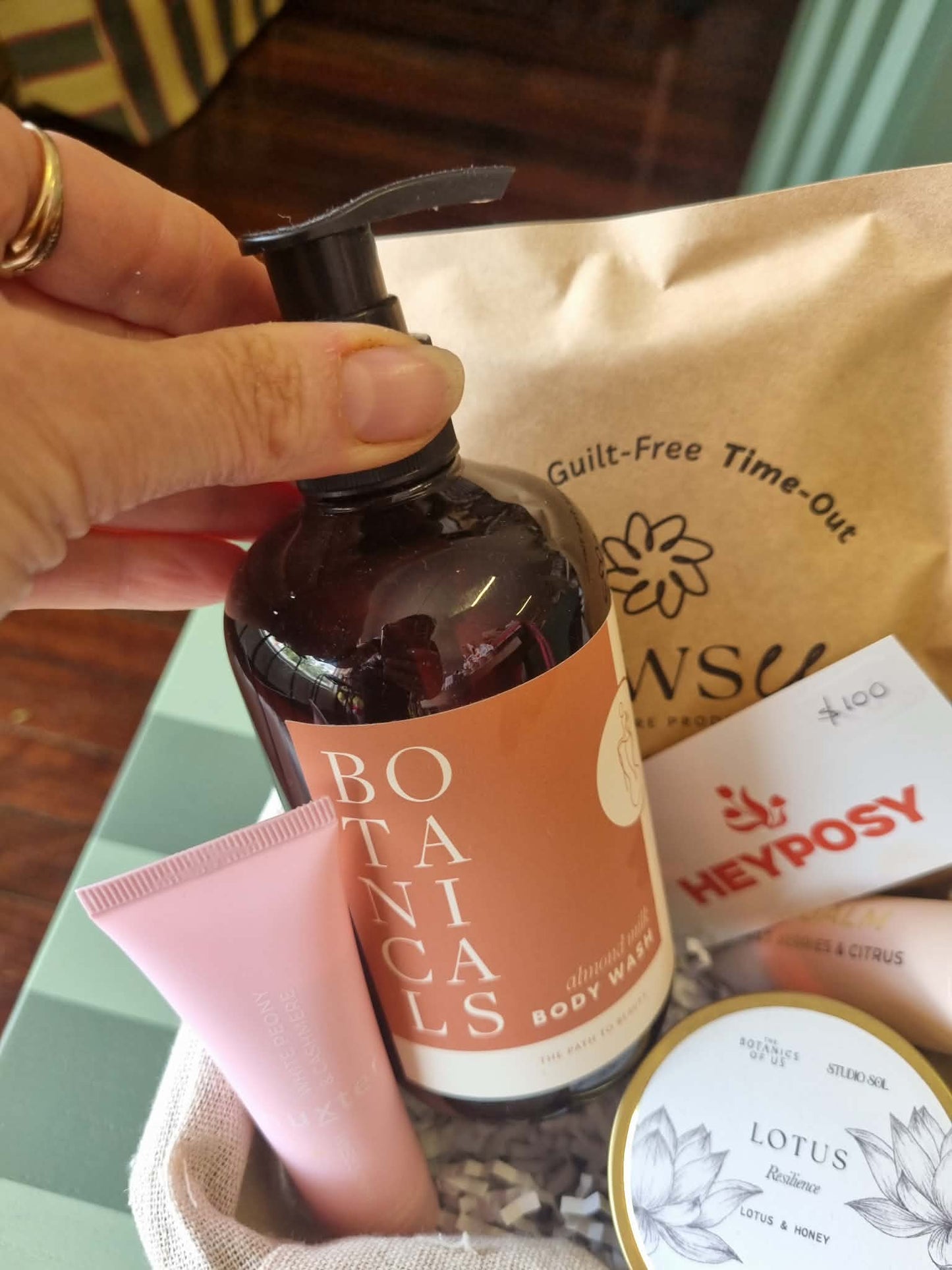 Xmas Hamper - Pamper Basket