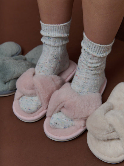 [1PK] Knotted Fluffy Slippers in Pink (2SM & 2ML pairs/pack)